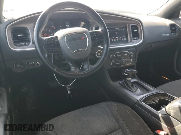 2020 Dodge Charger SXT z VIN 2C3CDXBG5LH177636, wystawiony jako Copart lot #48806955 z przebiegiem 74 999 mil mil oraz Szkoda całkowita • Salvage title. Historia ofert i sprzedaży dostępna na DreamBid. Obrazek 8.