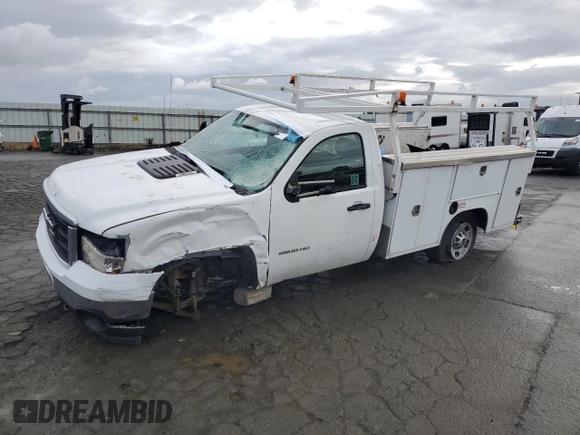 2013 GMC Sierra 1500 with VIN 1GD01ZCG6DF146248, listed as a Copart auction lot 49449585 with 124,679 mi miles and Salvage Title. Bid and sale history available at DreamBid. Image 1.