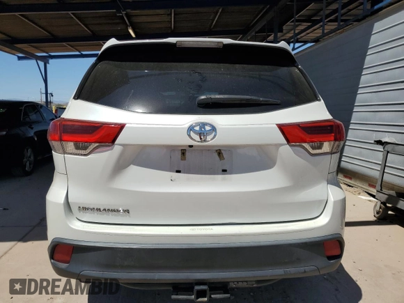 2019 Toyota Highlander LE z VIN 5TDZZRFH1KS367536, wystawiony jako Copart lot #55051045 z przebiegiem 67 732 mil mil oraz Szkoda całkowita • Salvage title. Historia ofert i sprzedaży dostępna na DreamBid. Obrazek 6.