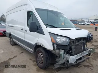 2020 Ford Transit z VIN 1FTBW3XG8LKA54375, wystawiony jako IAAI lot #42336626 z przebiegiem 140 247 mil mil oraz . Historia ofert i sprzedaży dostępna na DreamBid. Obrazek 1.