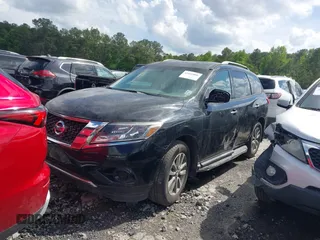 2013 Nissan Pathfinder SL with VIN 5N1AR2MN3DC678446, listed as a IAAI auction lot 41632006 with 191,228 mi miles and . Bid and sale history available at DreamBid. Image 2.