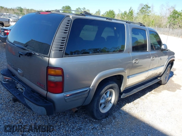 2001 GMC Yukon XL SLE with VIN 3GKFK16T31G206653, listed as a IAAI auction lot 41803552 with 238,396 mi miles. Bid and sale history available at carsss.com. Image 4.