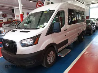 2023 Ford Transit Cargo с VIN 1FTBR1C82PKB02212, выставлен на аукционе IAAI как лот 42368493 с пробегом 7 220 миль миль и . История ставок и продаж доступна на DreamBid. Изображение 1.