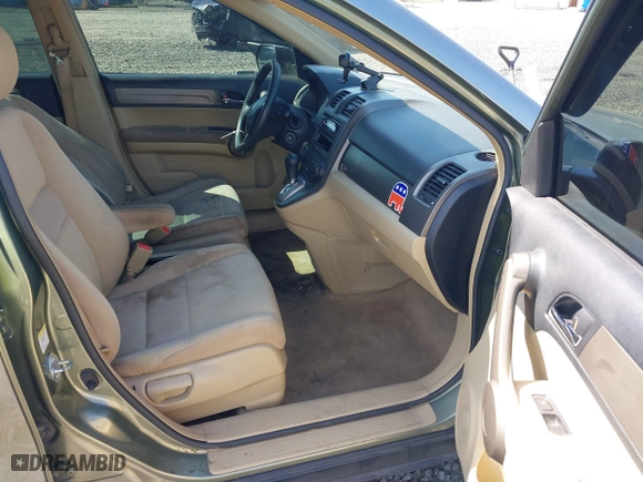 2008 Honda CR-V LX with VIN JHLRE38358C044081, listed as a IAAI auction lot 41821226 with 183,426 mi miles. Bid and sale history available at carsss.com. Image 5.