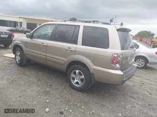 2007 Honda Pilot EX-L with VIN 5FNYF28557B016204, listed as a IAAI auction lot 41973596 with 161,398 mi miles. Bid and sale history available at carsss.com. Image 3.