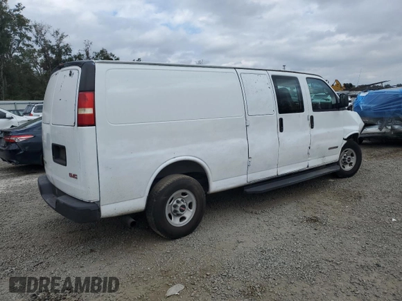 2006 GMC Savana Cargo Van with VIN 1GTGG29V361128837, listed as a Copart auction lot 83982074 with 0 mi miles and Salvage Title. Bid and sale history available at carsss.com. Image 3.