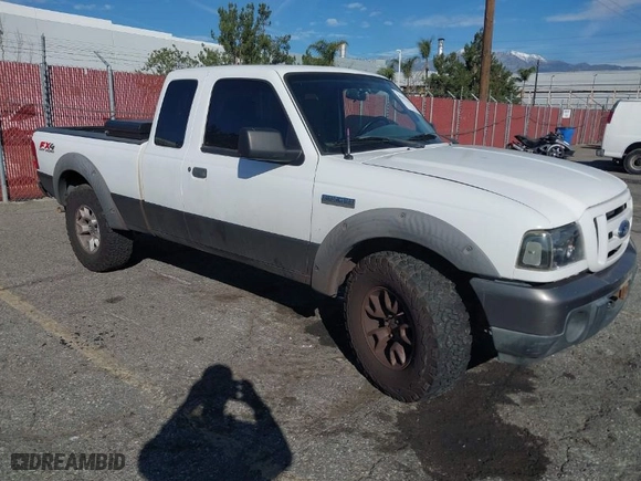2008 Ford Ranger XLT with VIN 1FTZR45E68PA35525, listed as a IAAI auction lot 41612646 with 135189 miles. Bid and sale history available at carsss.com. Image 1.