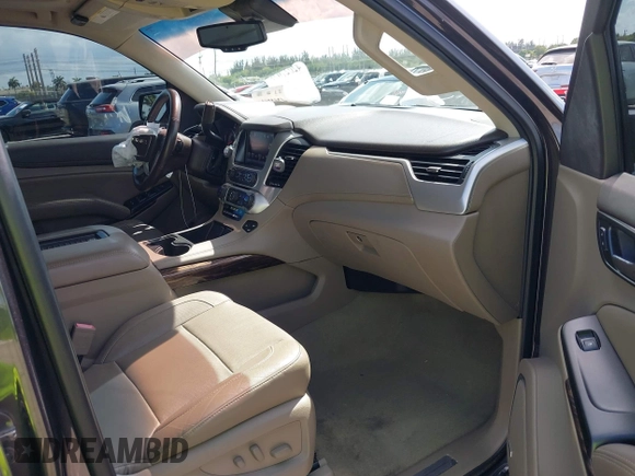 2016 GMC Yukon SLT with VIN 1GKS2BKC2GR277460, listed as a IAAI auction lot 42027026 with 111,191 mi miles. Bid and sale history available at carsss.com. Image 5.