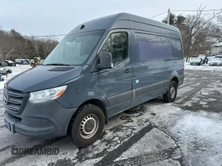 2019 Mercedes-Benz Sprinter Cargo with VIN WD4PF0CD6KP048923, listed as a Copart auction lot 42323875 with 123,315 mi miles and Clean Title. Bid and sale history available at carsss.com. Image 1.