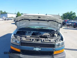 2018 Chevrolet Express Cargo with VIN 1GCWGAFPXJ1174685, listed as a IAAI auction lot 42577588 with 54,673 mi miles and . Bid and sale history available at DreamBid. Image 10.