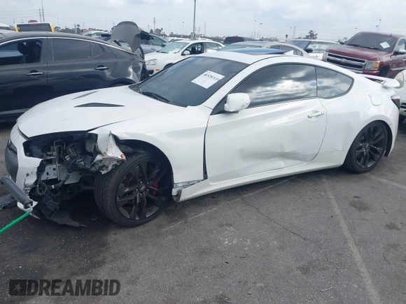 2013 Hyundai Genesis Coupe R-Spec with VIN KMHHU6KJ6DU081340, listed as a IAAI auction lot 41528083 with 73,917 mi miles and . Bid and sale history available at DreamBid. Image 2.
