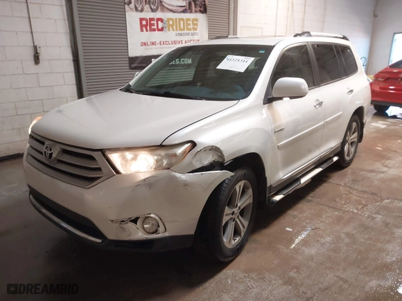 2011 Toyota Highlander Limited with VIN 5TDYK3EHXBS031334, listed as a IAAI auction lot 41521311 with 134,230 mi miles. Bid and sale history available at carsss.com. Image 17.