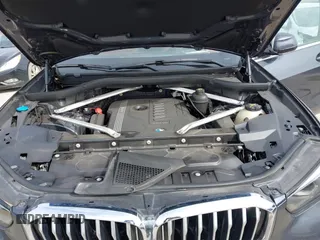 2019 BMW X5 xDrive40i with VIN 5UXCR6C59KLL08488, listed as a IAAI auction lot 41724824 with 57,334 mi miles. Bid and sale history available at carsss.com. Image 10.