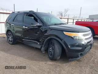 2011 Ford Explorer XLT with VIN 1FMHK7D86BGA01438, listed as a IAAI auction lot 41822223 with 207,521 mi miles and . Bid and sale history available at carsss.com. Image 1.