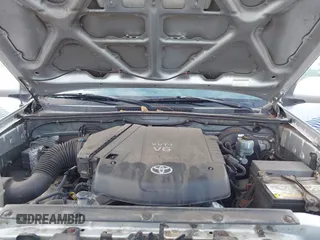 2010 Toyota Tacoma PreRunner with VIN 3TMJU4GN3AM098070, listed as a IAAI auction lot 41973558 with 197,346 mi miles and . Bid and sale history available at DreamBid. Image 10.