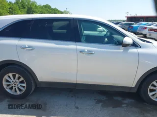 2019 Kia Sorento S V6 with VIN 5XYPG4A50KG565227, listed as a IAAI auction lot 42042549 with 1,234 mi miles. Bid and sale history available at carsss.com. Image 13.