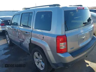 2017 Jeep Patriot Sport with VIN 1C4NJPBB8HD132437, listed as a IAAI auction lot 41429955 with 141,243 mi miles. Bid and sale history available at carsss.com. Image 3.