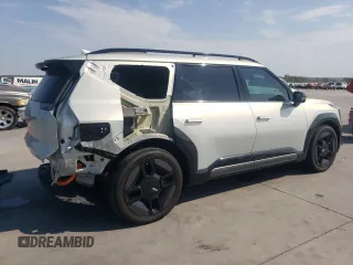 2024 Kia EV9 GT-Line with VIN KNDAEFS56R6024752, listed as a Copart auction lot 75038004 with 2,831 mi miles and Salvage Title. Bid and sale history available at carsss.com. Image 3.