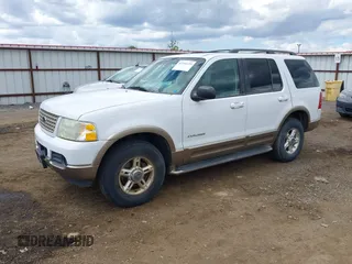 2002 Ford Explorer Eddie Bauer z VIN 1FMZU64W02ZC72927, wystawiony jako IAAI lot #42704235 z przebiegiem 126 317 mil mil oraz . Historia ofert i sprzedaży dostępna na DreamBid. Obrazek 2.