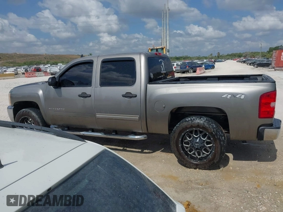 2012 Chevrolet Silverado 1500 LT with VIN 1GCPKSE7XCF183046, listed as a IAAI auction lot 41940526 with 261,566 mi miles and . Bid and sale history available at DreamBid. Image 14.