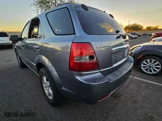 2008 Kia Sorento with VIN KNDJD735585833171, listed as a Copart auction lot 47901605 with 171,710 mi miles and Clean Title. Bid and sale history available at carsss.com. Image 3.