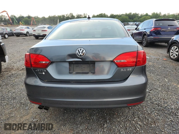 2011 Volkswagen Jetta SE with VIN 3VWDZ7AJ7BM318475, listed as a Copart auction lot 63148335 with 125,266 mi miles and Clean title. Bid and sale history available at DreamBid. Image 6.