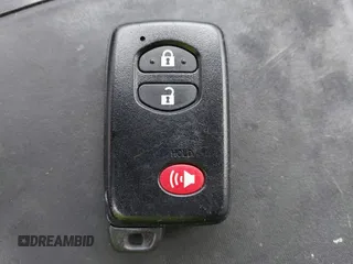 2014 Toyota Prius Two z VIN JTDZN3EU8EJ000528, wystawiony jako IAAI lot #42107405 z przebiegiem 312 421 mil mil oraz . Historia ofert i sprzedaży dostępna na DreamBid. Obrazek 11.