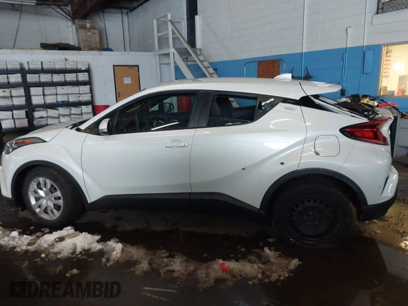 2019 Toyota C-HR XLE z VIN NMTKHMBX8KR087809, wystawiony jako IAAI lot #41540788 z przebiegiem 55 691 mil mil oraz . Historia ofert i sprzedaży dostępna na DreamBid. Obrazek 14.