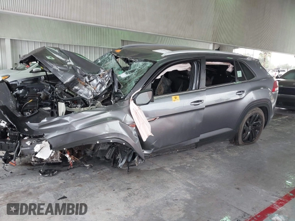 2021 Volkswagen Atlas SE z VIN 1V2JE2CA8MC237781, wystawiony jako IAAI lot #42404797 z przebiegiem Nie podano mil oraz . Historia ofert i sprzedaży dostępna na DreamBid. Obrazek 14.