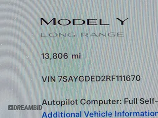 2024 Tesla Model Y с VIN 7SAYGDED2RF111670, выставлен на аукционе IAAI как лот 42321121 с пробегом 13 806 миль миль и . История ставок и продаж доступна на DreamBid. Изображение 15.