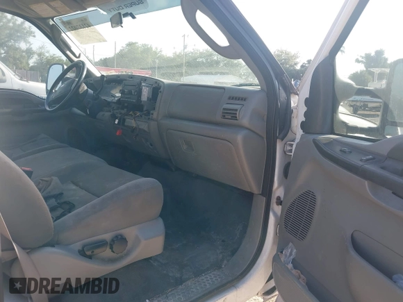 2005 Ford F-250 with VIN 1FDNF20525EA87904, listed as a IAAI auction lot 42137022 with 406,407 mi miles and . Bid and sale history available at DreamBid. Image 5.