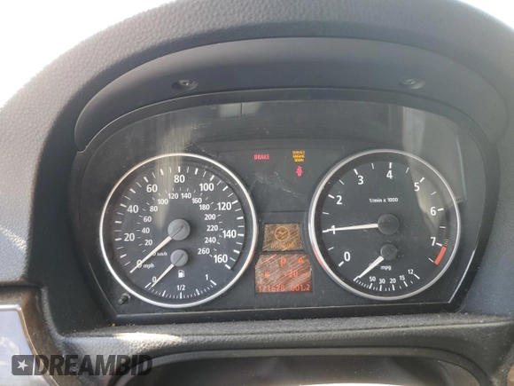 2006 BMW 3 Series 325i with VIN WBAVB13556PT27892, listed as a Copart auction lot 61299455 with 121,678 mi miles and Salvage title. Bid and sale history available at DreamBid. Image 9.
