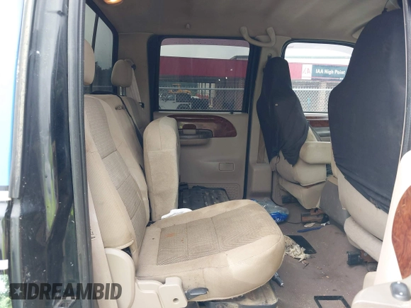 2001 Ford F-250 XL with VIN 1FTNW21F81EC53235, listed as a IAAI auction lot 42745272 with 152,010 mi miles and . Bid and sale history available at DreamBid. Image 7.