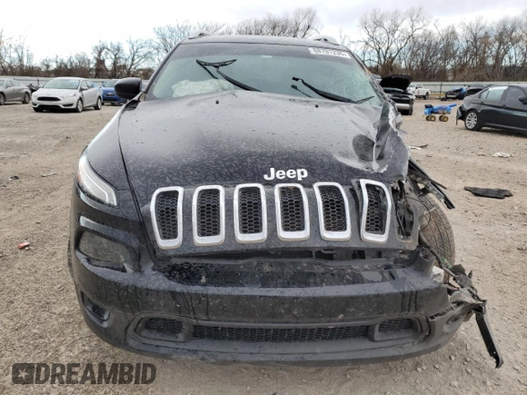 2018 Jeep Cherokee Latitude с VIN 1C4PJLCB6JD565079, выставлен на аукционе Copart как лот 88701235 с пробегом Не указан миль и Списание • Salvage title. История ставок и продаж доступна на DreamBid. Изображение 5.