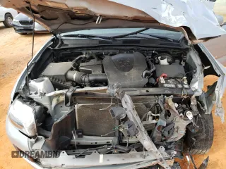 2020 Toyota Tacoma SR5 z VIN 5TFCZ5AN4LX225401, wystawiony jako Copart lot #53544005 z przebiegiem 110 946 mil mil oraz Szkoda całkowita • Salvage title. Historia ofert i sprzedaży dostępna na DreamBid. Obrazek 11.