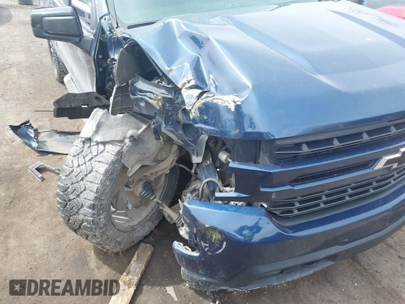 2019 Chevrolet Silverado 1500 RST with VIN 1GCUYEED5KZ216511, listed as a IAAI auction lot 42020392 with 70,798 mi miles and . Bid and sale history available at DreamBid. Image 6.