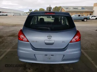 2011 Nissan Versa S z VIN 3N1BC1CP4BL496590, wystawiony jako Copart lot #60434735 z przebiegiem 113 425 mil mil oraz Szkoda całkowita • Salvage title. Historia ofert i sprzedaży dostępna na DreamBid. Obrazek 6.