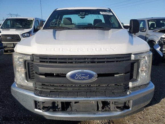 2017 Ford Super Duty F-250 SRW XL with VIN 1FTBF2A64HEE26438, listed as a Copart auction lot 45762404 with 133,077 mi miles and Salvage Title. Bid and sale history available at carsss.com. Image 5.