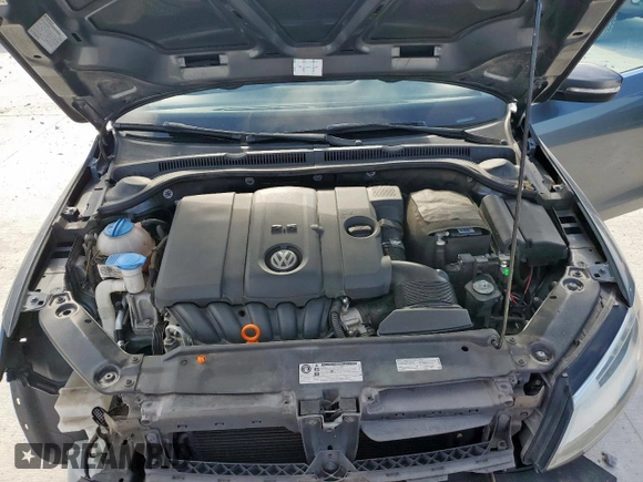 2013 Volkswagen Jetta SE с VIN 3VWDP7AJ7DM397879, выставлен на аукционе Copart как лот 62449575 с пробегом 88 237 миль миль и Списание • Salvage title. История ставок и продаж доступна на DreamBid. Изображение 11.