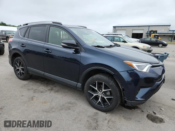2018 Toyota RAV4 SE z VIN JTMJFREV3JD244036, wystawiony jako Copart lot #61499005 z przebiegiem 106 503 mil mil oraz Czysty tytuł • Clean title. Historia ofert i sprzedaży dostępna na DreamBid. Obrazek 4.