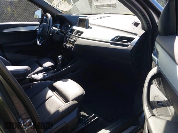 2017 BMW X1 xDrive28i with VIN WBXHT3C31H5F80056, listed as a IAAI auction lot 42049925 with 64,471 mi miles and . Bid and sale history available at DreamBid. Image 5.