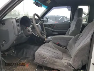 2001 GMC Sonoma SLS w/1SH Pkg with VIN 1GTDT19W618217027, listed as a Copart auction lot 87254654 with 162,109 mi miles and Salvage Title. Bid and sale history available at carsss.com. Image 7.