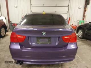 2011 BMW 3 Series 328i xDrive with VIN WBAPK7C51BA970197, listed as a IAAI auction lot 39435528 with 189,601 mi miles. Bid and sale history available at carsss.com. Image 17.