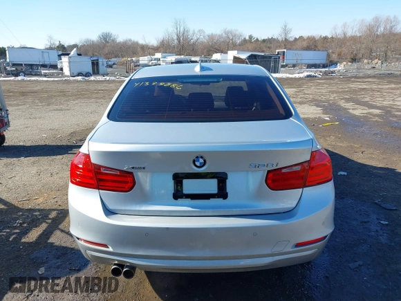 2013 BMW 3 Series 328i xDrive with VIN WBA3B5G51DNS05659, listed as a IAAI auction lot 41377886 with 159,972 mi miles. Bid and sale history available at carsss.com. Image 17.