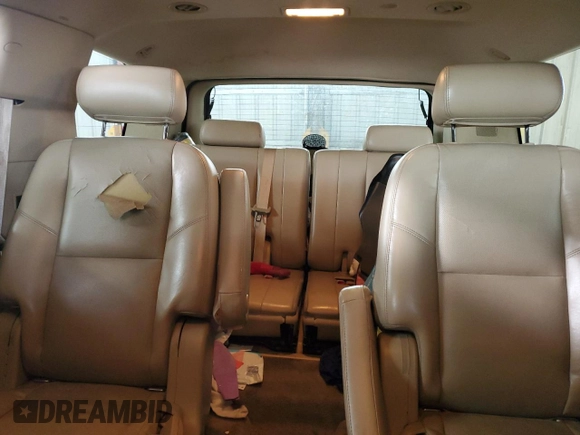 2009 GMC Yukon Denali z VIN 1GKFK03269R144974, wystawiony jako Copart lot #49354815 z przebiegiem 141 569 mil mil oraz Szkoda całkowita • Salvage title. Historia ofert i sprzedaży dostępna na DreamBid. Obrazek 10.