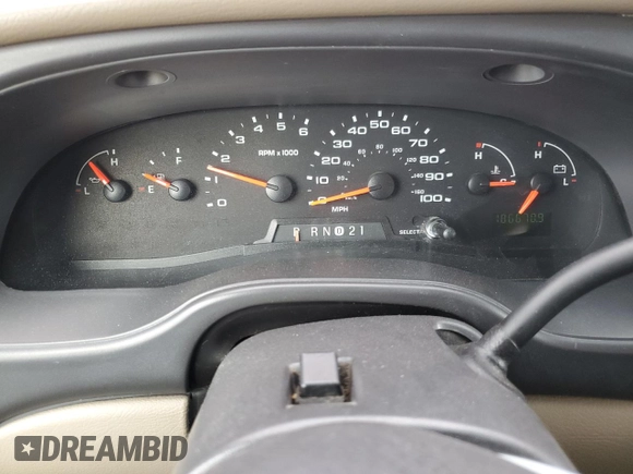 2005 Ford Econoline Passenger XL с VIN 1FBNE31L25HA98706, выставлен на аукционе Copart как лот 49968105 с пробегом 186 670 миль миль и Списание • Salvage title. История ставок и продаж доступна на DreamBid. Изображение 9.