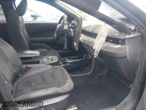 2023 Ford Mustang Mach-E GT z VIN 3FMTK4SE1PMA44650, wystawiony jako IAAI lot #42127300 z przebiegiem 7121 mil mil oraz . Historia ofert i sprzedaży dostępna na DreamBid. Obrazek 5.