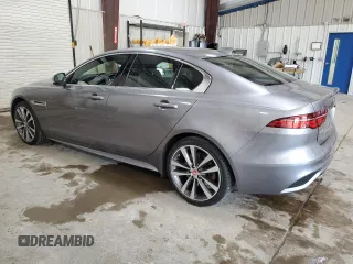 2020 Jaguar XE R-Dynamic S z VIN SAJAT4GX4LCP58076, wystawiony jako Copart lot #48547715 z przebiegiem 42 275 mil mil oraz Szkody całkowita. Historia ofert i sprzedaży dostępna na DreamBid. Obrazek 2.