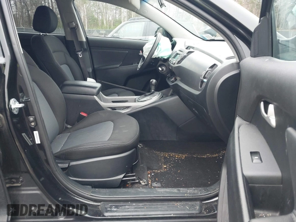 2015 Kia Sportage LX with VIN KNDPBCAC7F7701413, listed as a IAAI auction lot 41993979 with 111,912 mi miles and . Bid and sale history available at carsss.com. Image 5.