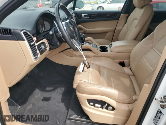 2019 Porsche Cayenne E-Hybrid с VIN WP1AE2AY8KDA51293, выставлен на аукционе Copart как лот 50733894 с пробегом 20 097 миль миль и . История ставок и продаж доступна на DreamBid. Изображение 7.